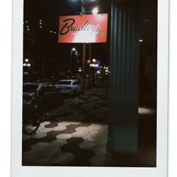 Bradley's On 7th - Front door