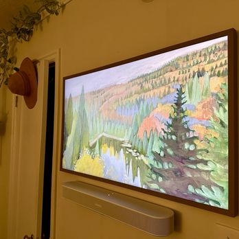 OVER9K TV Mounting - Newly installed 43" 'The Frame' TV with Sonos Beam (Gen 2) soundbar. - TV Mounting Near Me