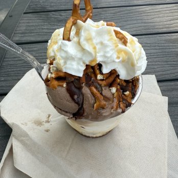 The Counter - Sweet and Salty sundae - Ice Cream & Frozen Yogurt Near Me - Highland, Indiana