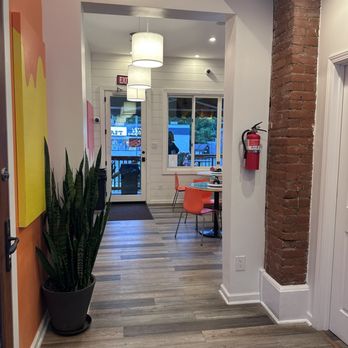 We Scream Ice Cream Parlor - Ice Cream & Frozen Yogurt Near Me - Louisville, Kentucky