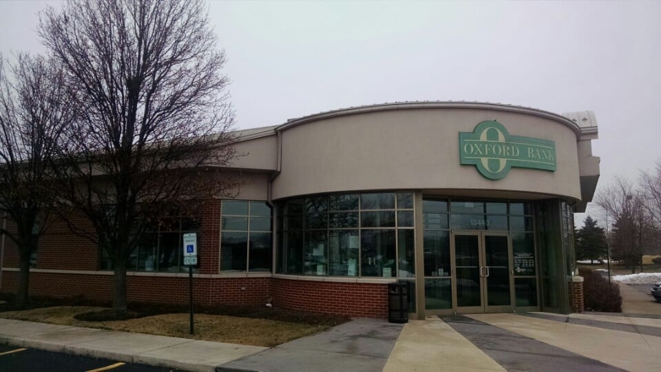 OXFORD BANK & TRUST 13440 S Rte 59, Plainfield, Illinois Banks