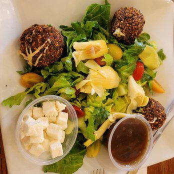 River Front Cafe - Falafel salad (gluten free) - Cafes Near Me - Petaluma, California
