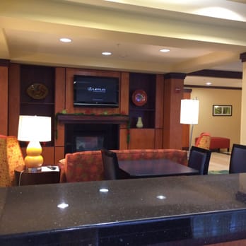 Fairfield by Marriott Inn & Suites Augusta - Breakfast area - Hotels Near Me - Augusta, Maine