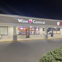 Wine Central - Great stoee for wine and beer