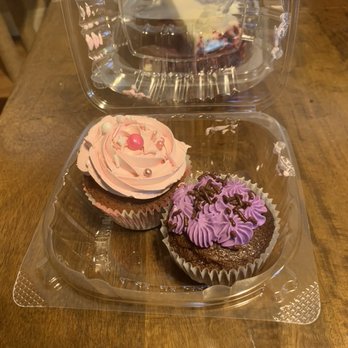 Elisa Pastry - Vanilla and a Chocolate Cupcake - Desserts Near Me - Austin, Texas Elisa Pastry - Vanilla and a Chocolate Cupcake - Desserts Near Me - Austin, Texas