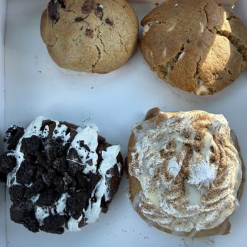 Chip Cookies - Tres leche, biscoff, SW, and Oreos - Desserts Near Me - Dublin, California Chip Cookies - Tres leche, biscoff, SW, and Oreos - Desserts Near Me - Dublin, California