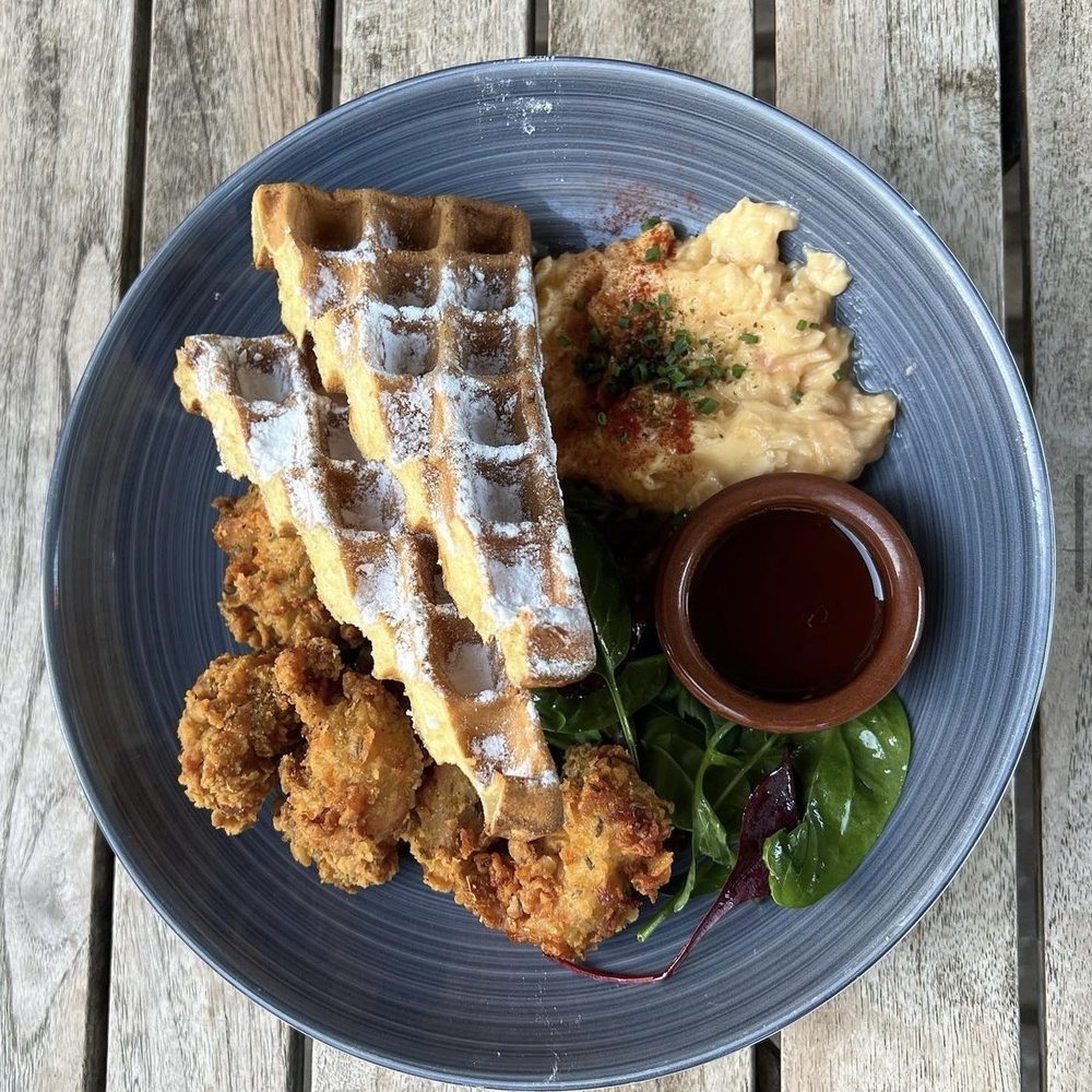 chicken and waffles chicken and waffles