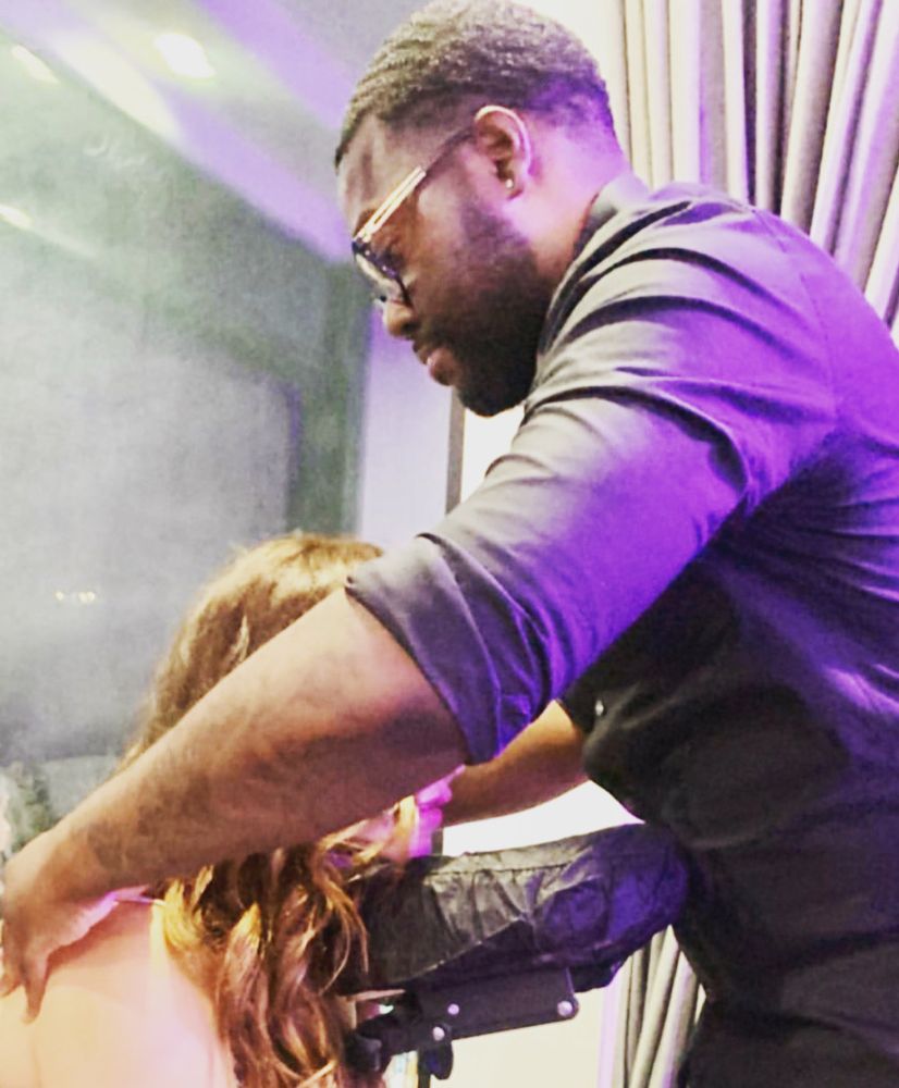 Best Hands LA Mobile Massage  Logo