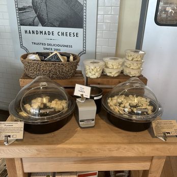 Beecher's Handmade Cheese - Cheeses for sampling - Cheese Shops Near Me - Seattle, Washington Beecher's Handmade Cheese - Cheeses for sampling - Cheese Shops Near Me - Seattle, Washington