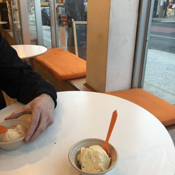 Island Pops - Cozy seating - Ice Cream & Frozen Yogurt Near Me - Brooklyn, New York