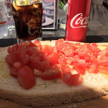 La Conchiglia - Riomaggiore bruschetta - Cocktail Bars Near Me - Riomaggiore, SP