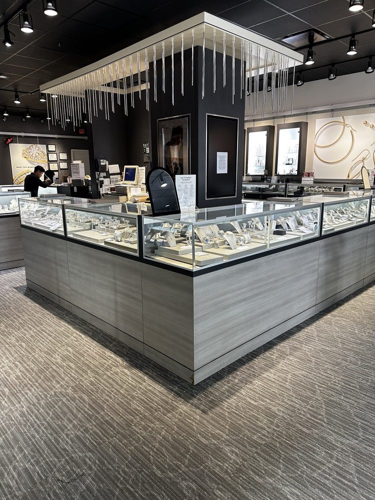 KAY JEWELERS OUTLET - Updated May 2026 - 18 Reviews - 20 The City Dr ...