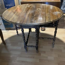 Charles the 2nd,17th century, Gated leg drop levee table.