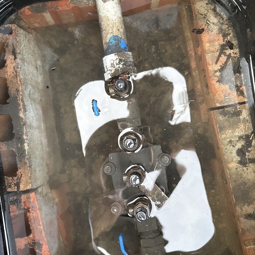 History Maker Homes - Water shut off - General Contractors Near Me - Heartland, Texas