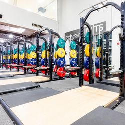 24 Hour Fitness - Hawthorne