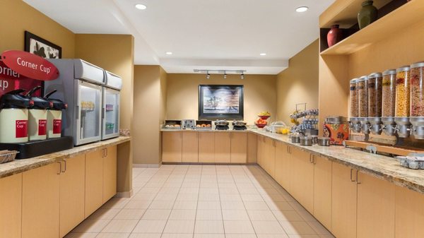 Towneplace Suites By Marriott Denver Airport At Gateway Park www.yelp.com