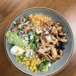 Dos Tequilas - Burrito Salad Bowl