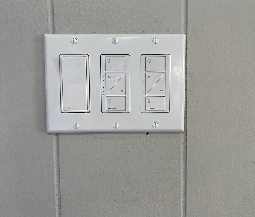 Slide of Downey Emergency Electrician