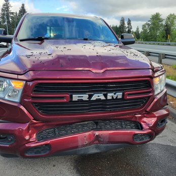 Gerber Collision & Glass - Front end damage after a slow speed collision. - Windshield Installation & Repair Near Me - Mukilteo, Washington