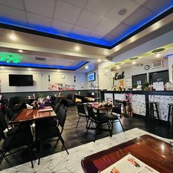 Pho Ben Thanh - Clean spacious restaurant