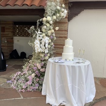 Bloom In Box - Beautiful set up next to the wedding cake - Florists Near Me - La Palma, California
