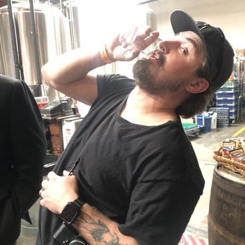 LA Beer Hop - Oh hello! I'm feeling crafty! - Beer Tours Near Me LA Beer Hop - Oh hello! I'm feeling crafty! - Beer Tours Near Me
