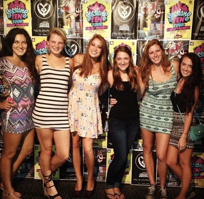 Gilligan's Hotel & Resort by null