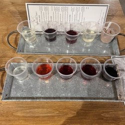 Five Vines Winery - Wine flights