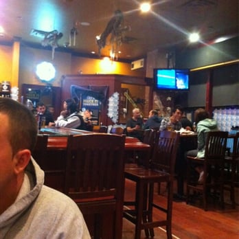 St. Louis Bar & Grill - Inside, small but cozy - Chicken Wings Near Me - Markham, Ontario