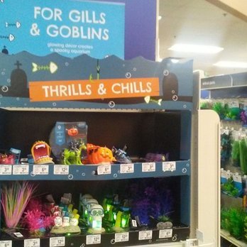 PetSmart - HAUNTED FISHTANK STUFF! - Pet Training Near Me - Burbank, Illinois