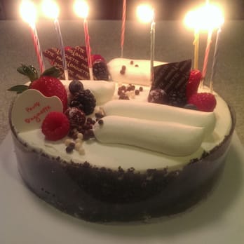Paris Baguette - Chocolate and strawberry cake, it's delicious! - Bakeries Near Me - Flushing, New York Paris Baguette - Chocolate and strawberry cake, it's delicious! - Bakeries Near Me - Flushing, New York