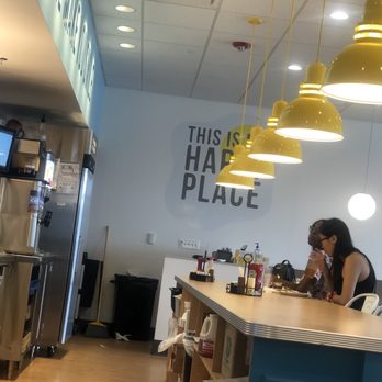 Eggs Up Grill - Cute Counter and Decor. It's bright and welcoming - Breakfast & Brunch Near Me - Richmond, Virginia