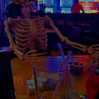 Tomfoolery Lounge - Sports Bars Near Me - Largo, Florida Tomfoolery Lounge - Sports Bars Near Me - Largo, Florida