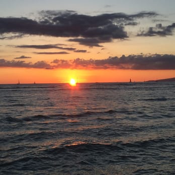 Kaimana Beach - 03/26/16 goodnight sun - Beaches Near Me - Honolulu, Hawaii Kaimana Beach - 03/26/16 goodnight sun - Beaches Near Me - Honolulu, Hawaii