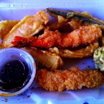 Asian Harbor - Tempura appetizer with shrimp. There was squash, string beans, broccoli, carrots, onion ring and shrimp. - Chinese Near Me - Baltimore, Maryland