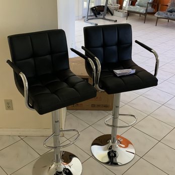 Chil Assembler - Stool - Furniture Assembly Near Me
