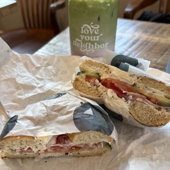 Teleo Coffee - Veggie Sandwich - Coffee & Tea Near Me - Kirkwood, Missouri