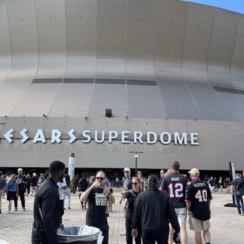 Caesars Superdome - Stadiums & Arenas Near Me - New Orleans, Louisiana