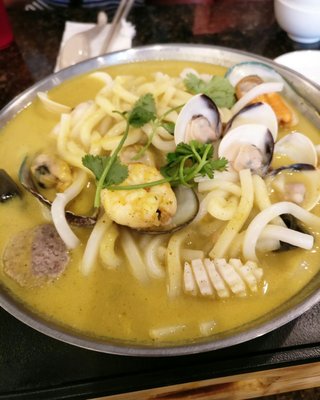 Basil Thai--Hot Pot &Thai by null