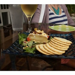 LaBinnah Bistro - Brie and crackers appetizer