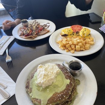 Bea Bea's - Matcha pancakes, eggs Benedict - Coffee & Tea Near Me - Burbank, California