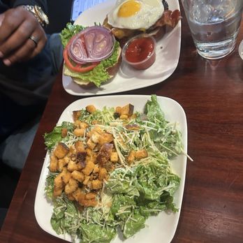 Kuma's Corner - Schaumburg - Kuma burger - Bars Near Me - Schaumburg, Illinois Kuma's Corner - Schaumburg - Kuma burger - Bars Near Me - Schaumburg, Illinois