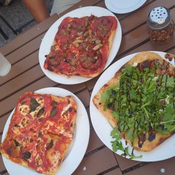Lariele - Square pizzas - Pizza Near Me - Media, Pennsylvania