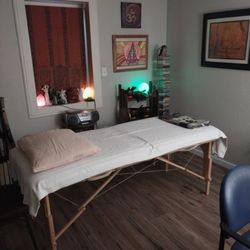Magical Awakenings with Dan Liss - Reiki table