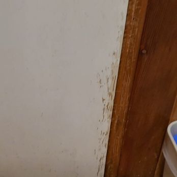 Ireland's Rustic Lodges - Bathroom door - Hotels Near Me - Gold Beach, Oregon Ireland's Rustic Lodges - Bathroom door - Hotels Near Me - Gold Beach, Oregon