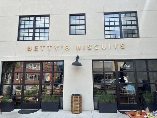Betty's Biscuits by null