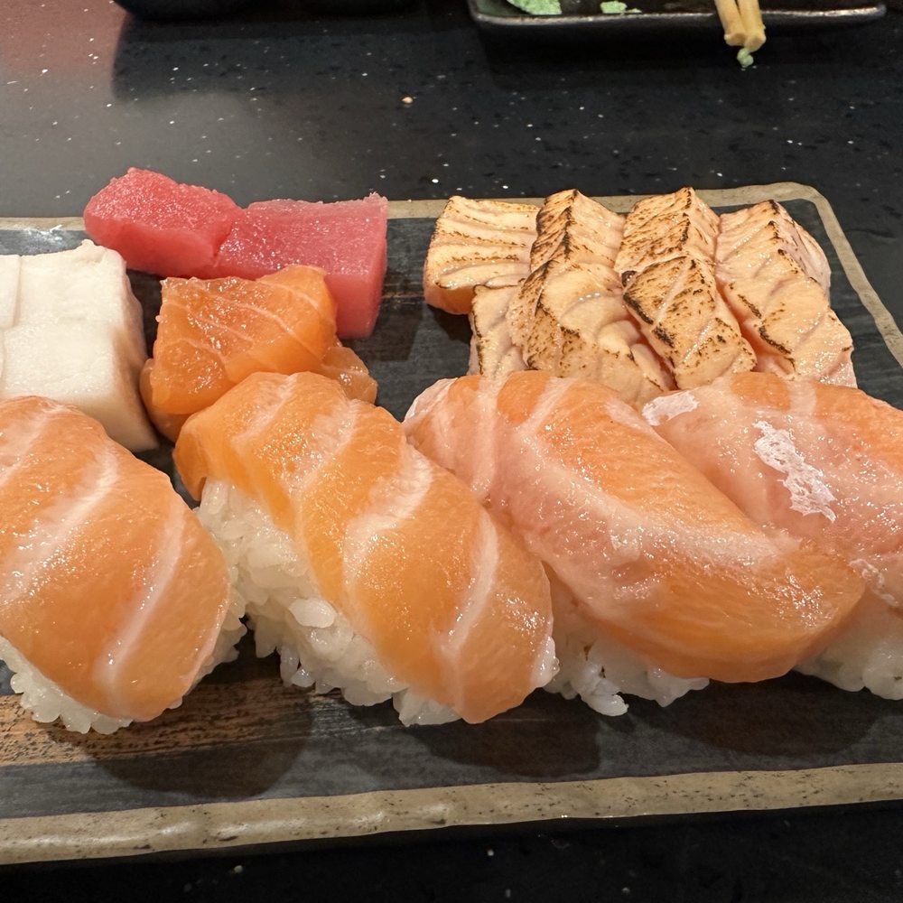 Sushi%AYCE/All You Can Eat - Sushi and sashimi combo... - Sushi Bars Near Me - Seattle, Washington Sushi%AYCE/All You Can Eat - Sushi and sashimi combo... - Sushi Bars Near Me - Seattle, Washington
