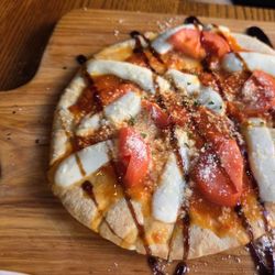 Catrenello's Pizzeria & Catering - Flatbread "pizza"