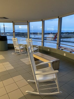 Manchester-Boston Regional Airport by null