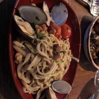 Meril - Linguine with clams - New American Near Me - New Orleans, Louisiana Meril - Linguine with clams - New American Near Me - New Orleans, Louisiana